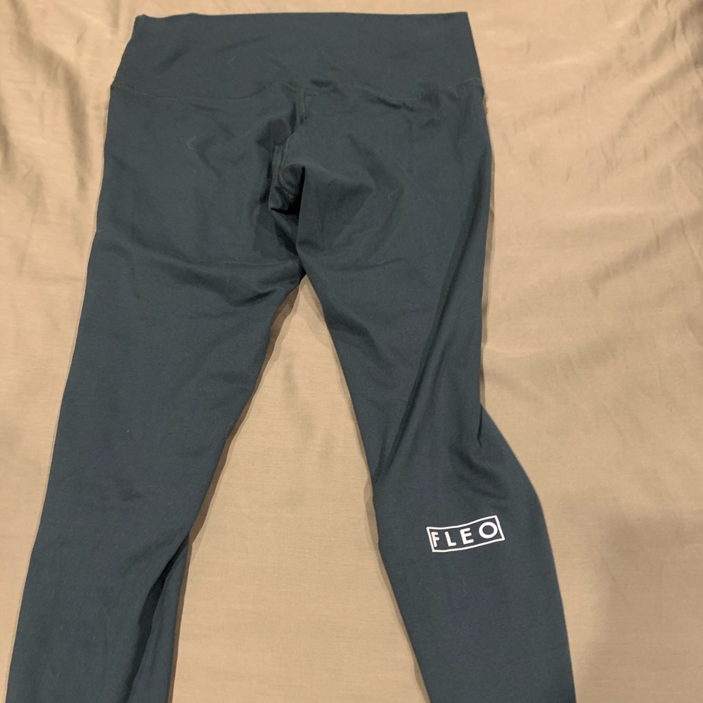 Hunter Green 25” bounce leggings